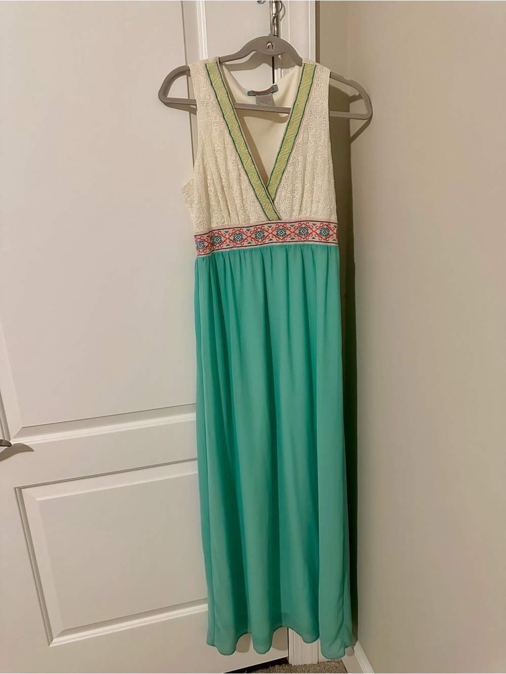 Flying Tomato Mint and Cream Maxi Dress with Embroidered Waist - Picture 2 of 7
